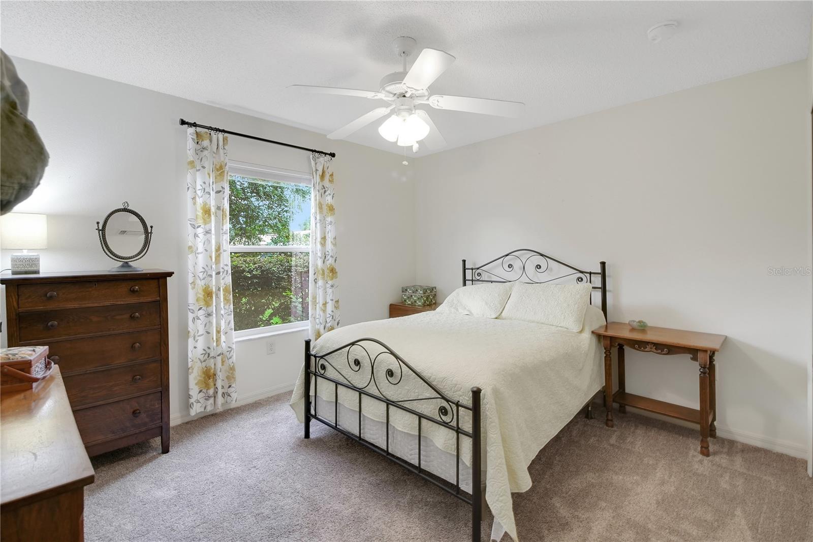 Listing images