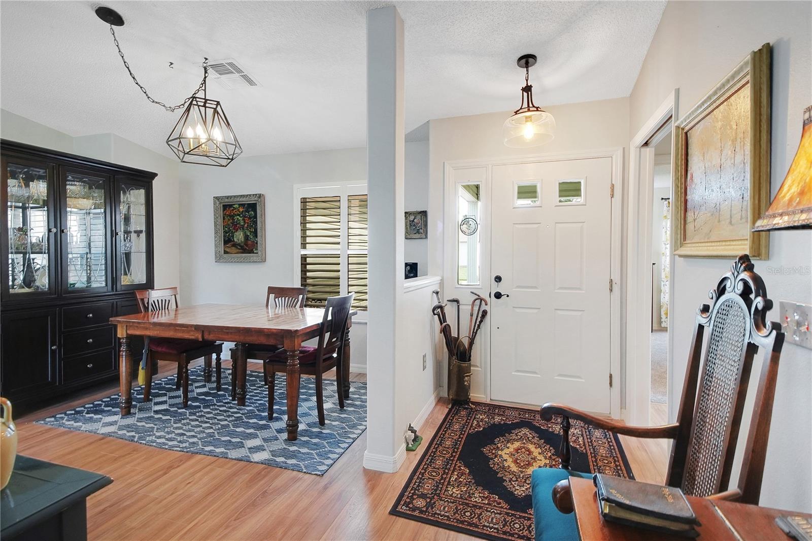 Listing images