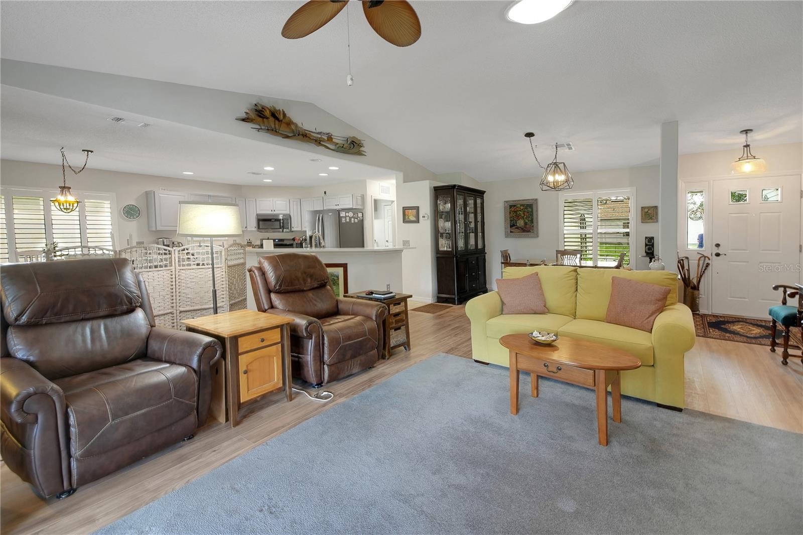 Listing images