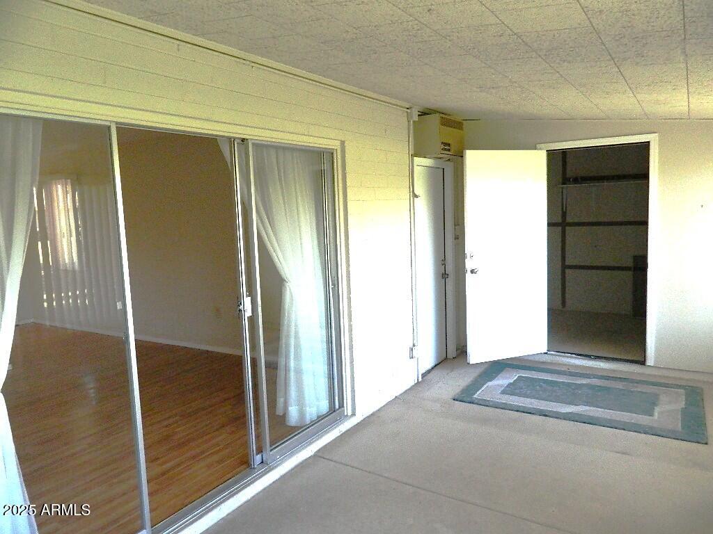 Listing images
