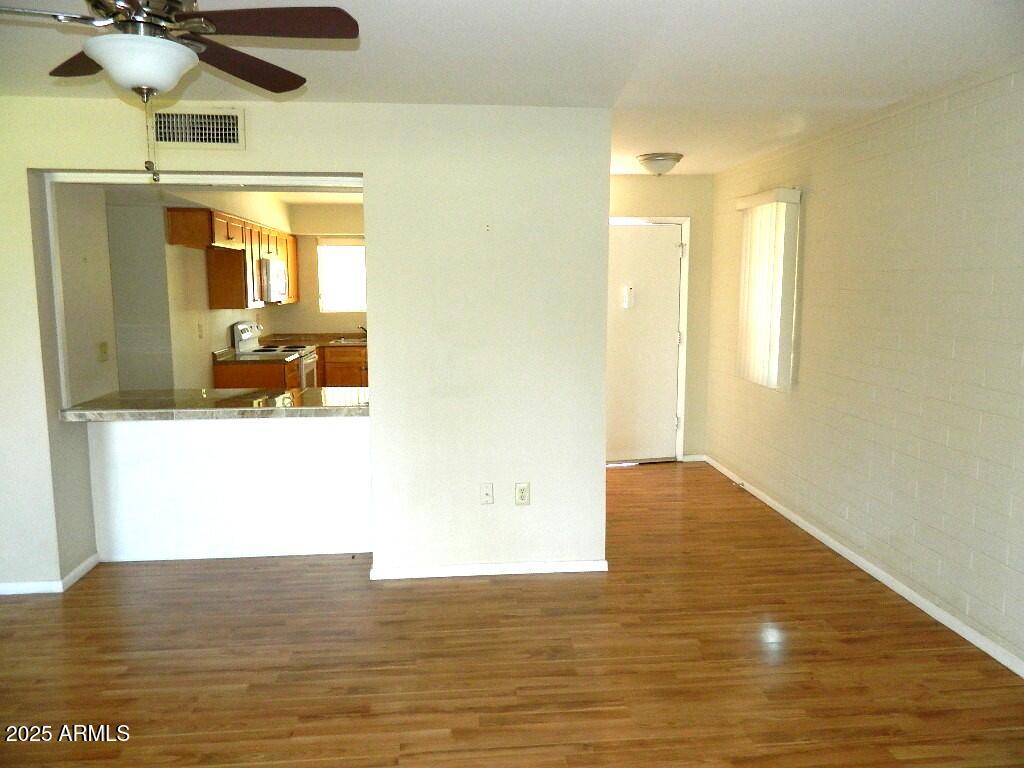 Listing images