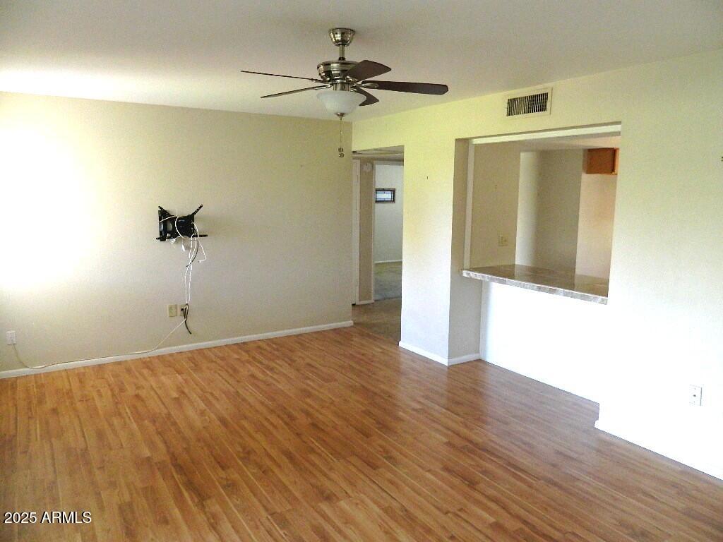 Listing images