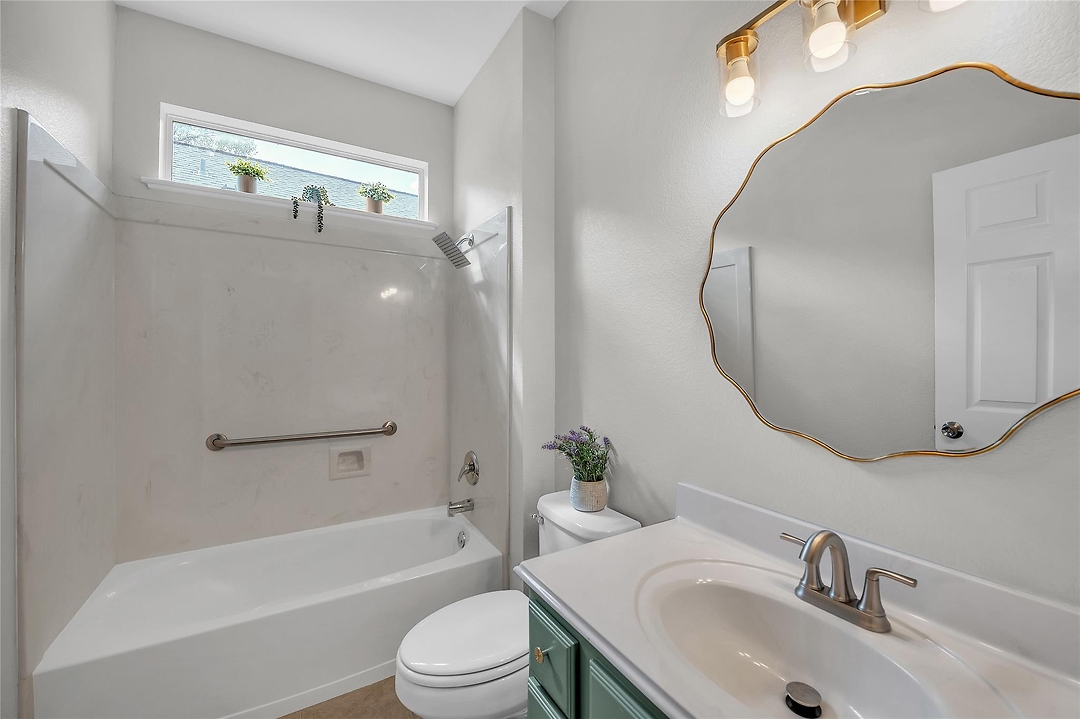 Listing images