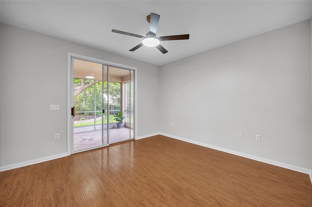 Listing images