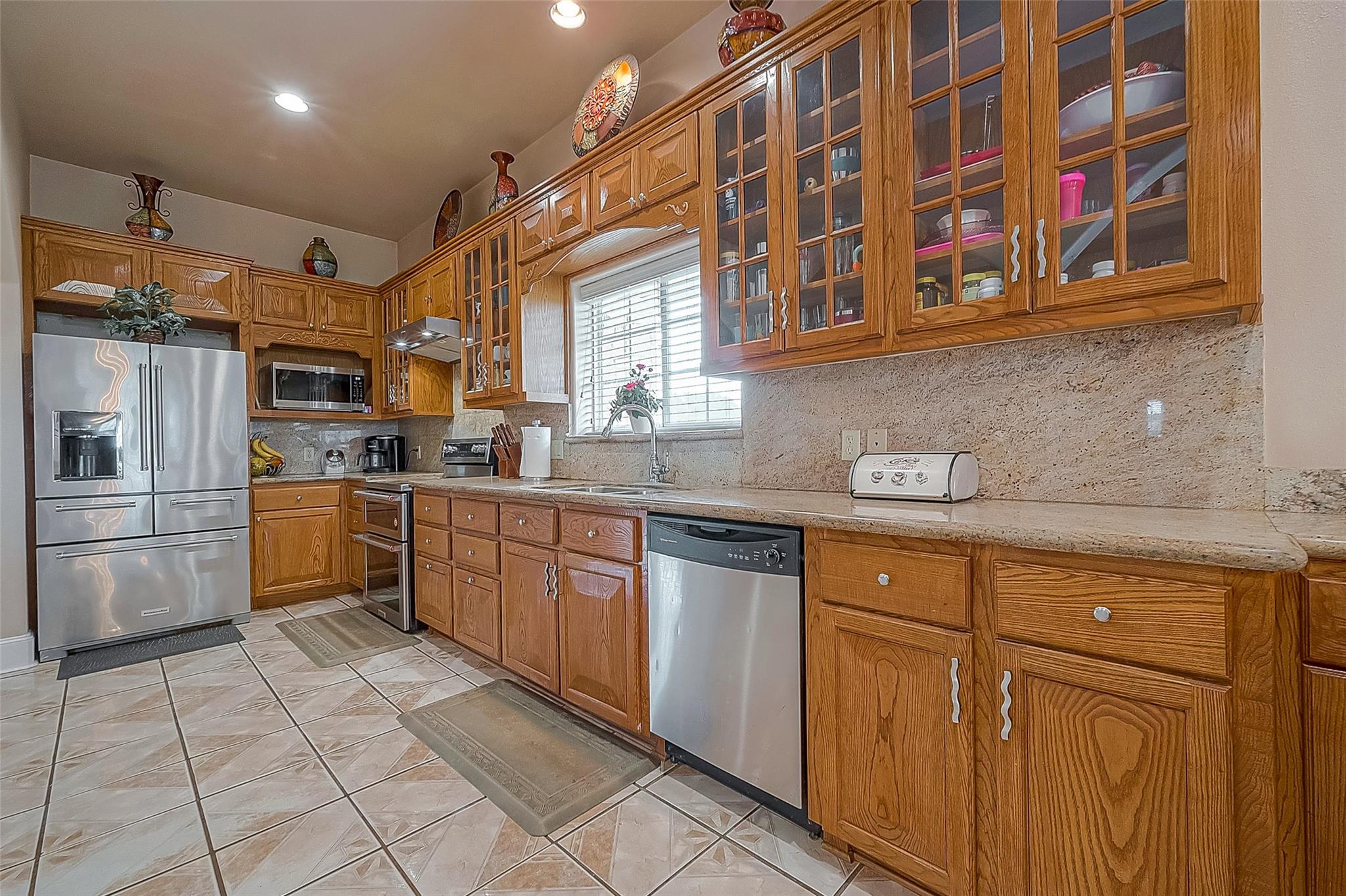 Listing images