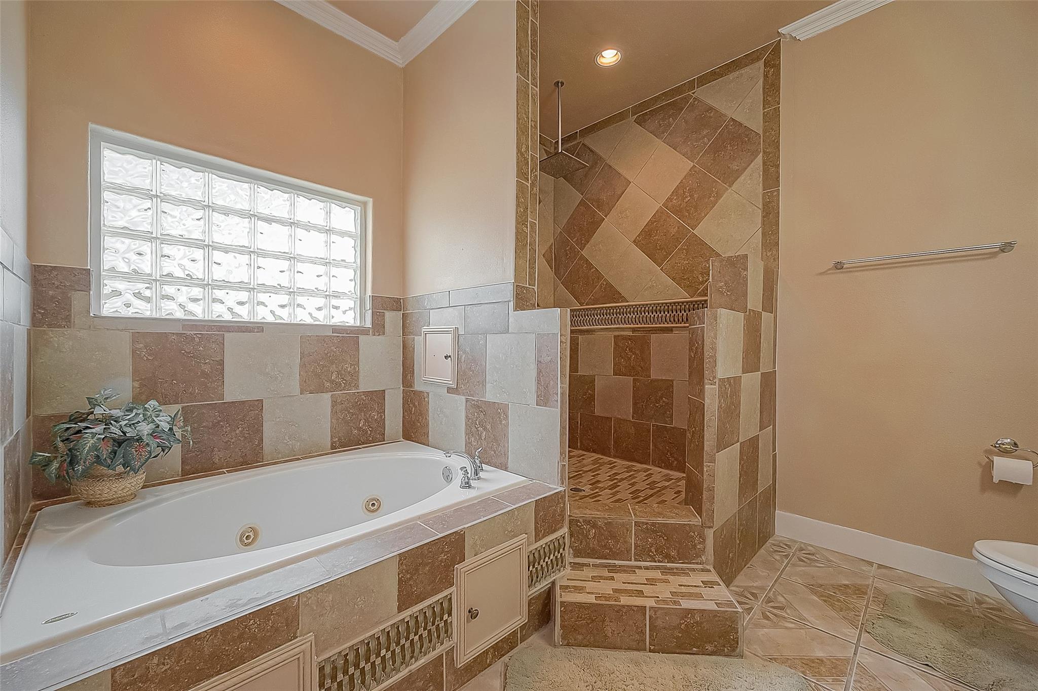 Listing images