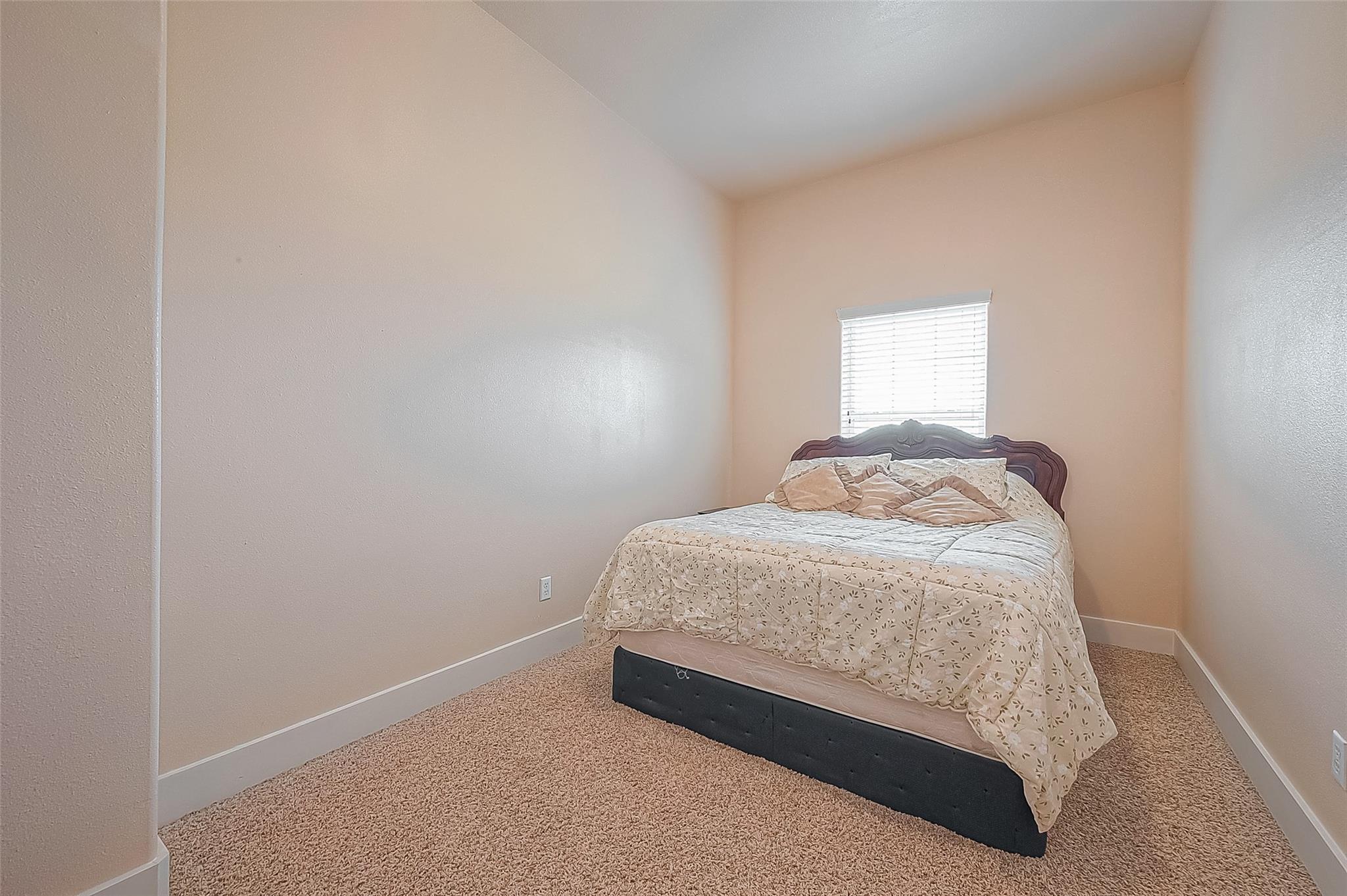 Listing images