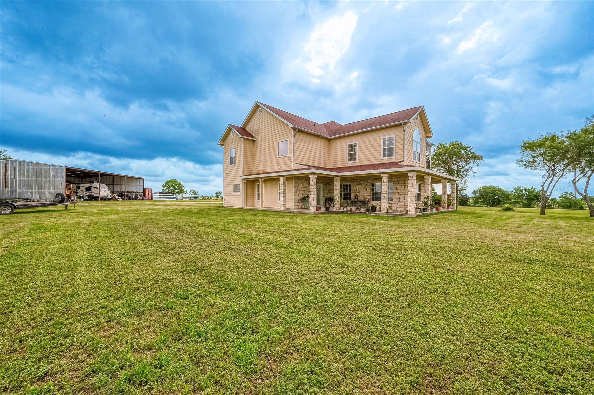 Listing images