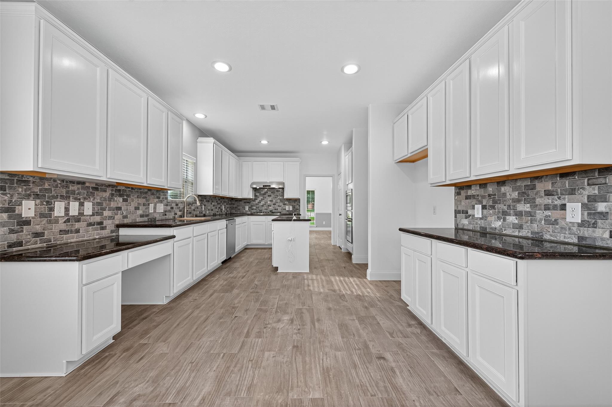 Listing images