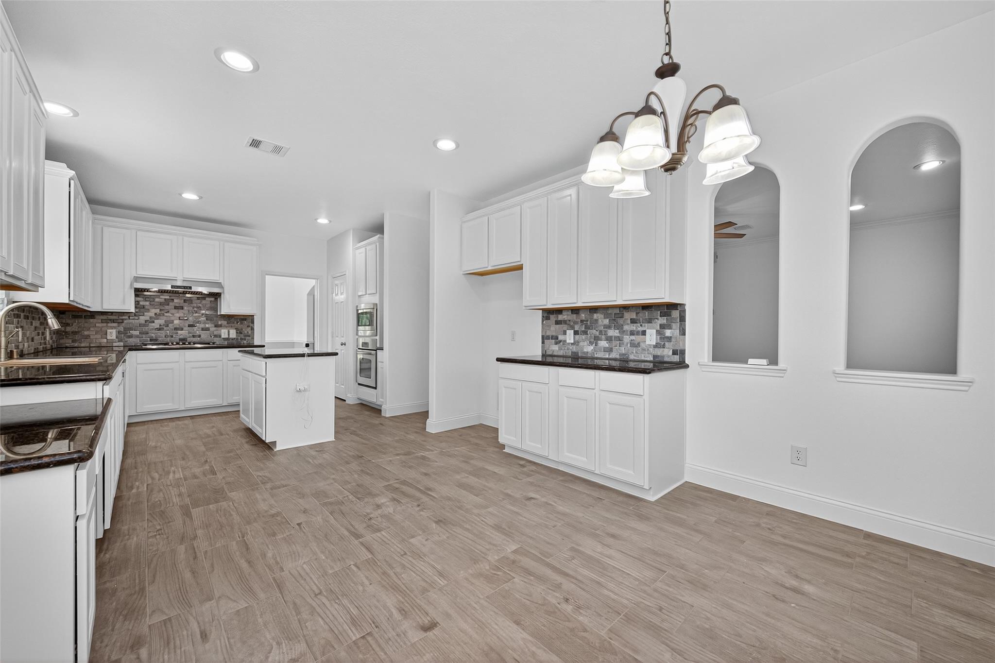 Listing images