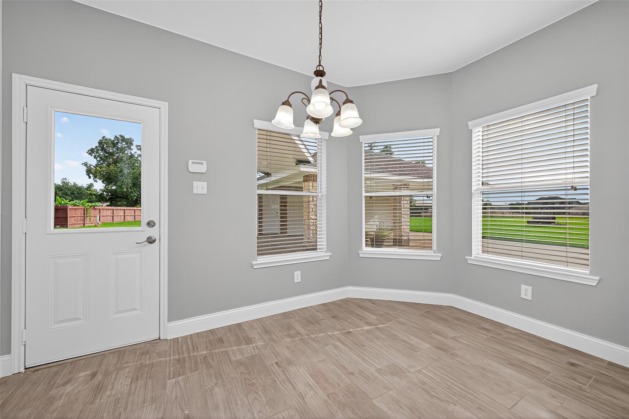 Listing images