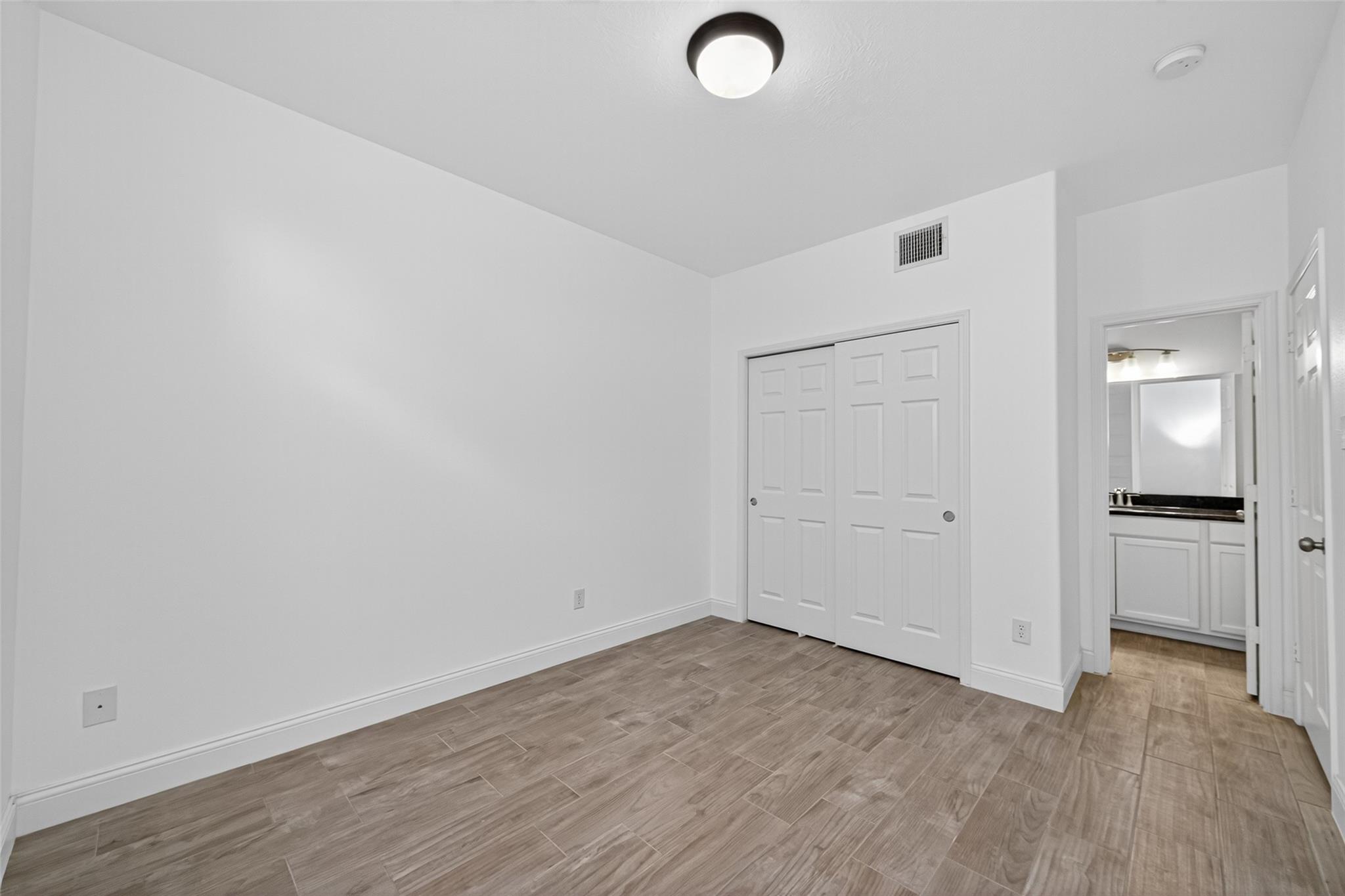 Listing images