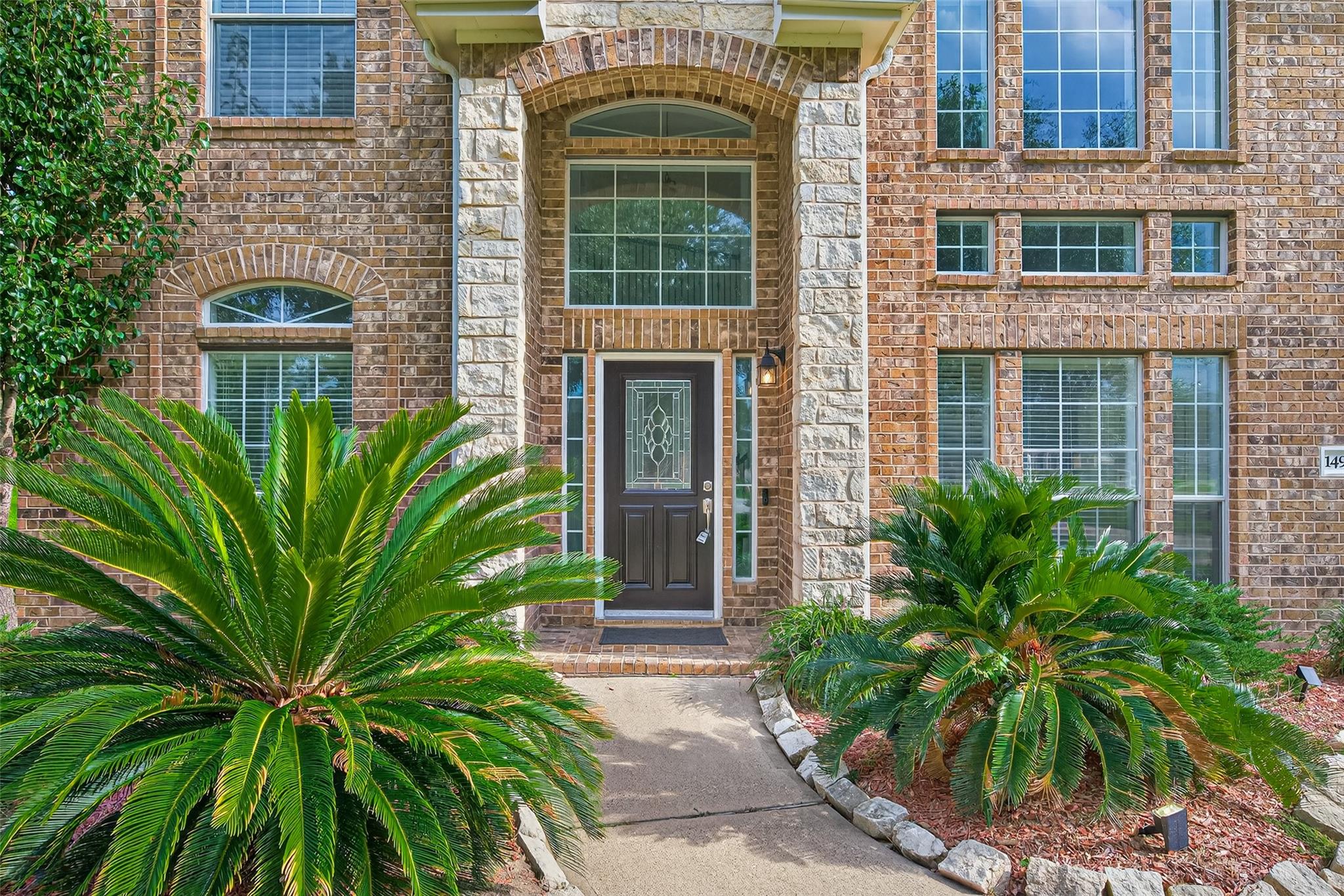 Listing images