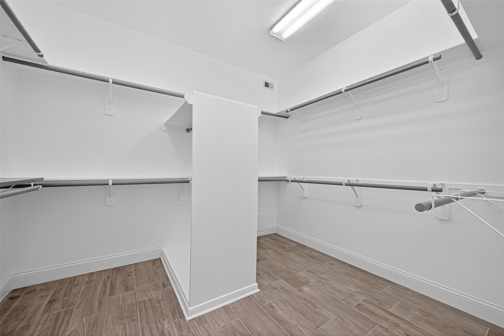 Listing images