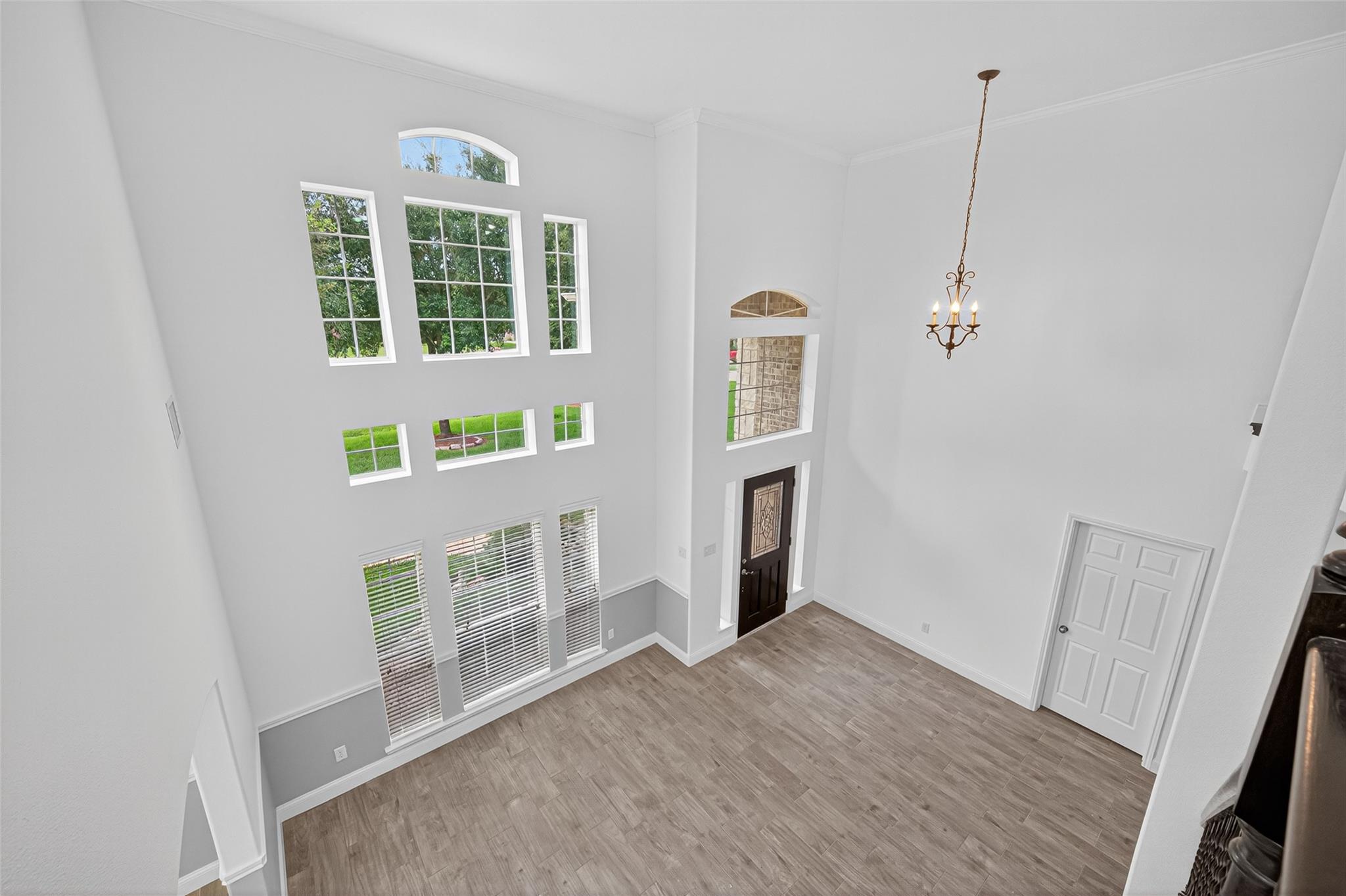 Listing images