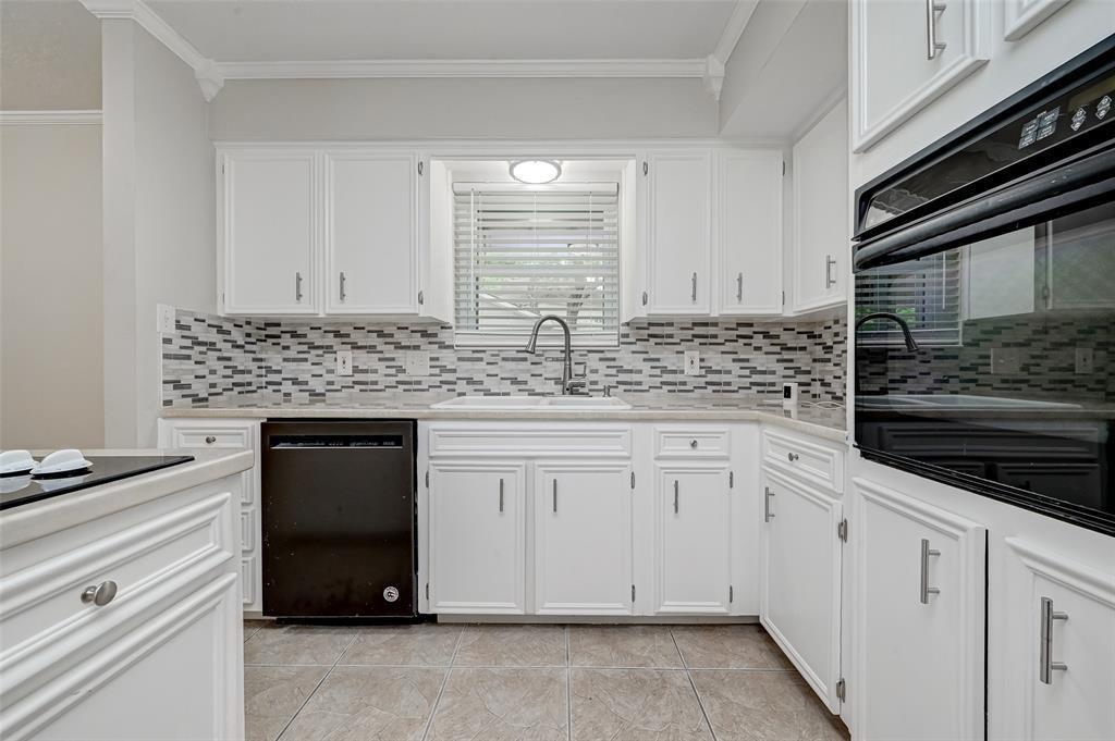 Listing images