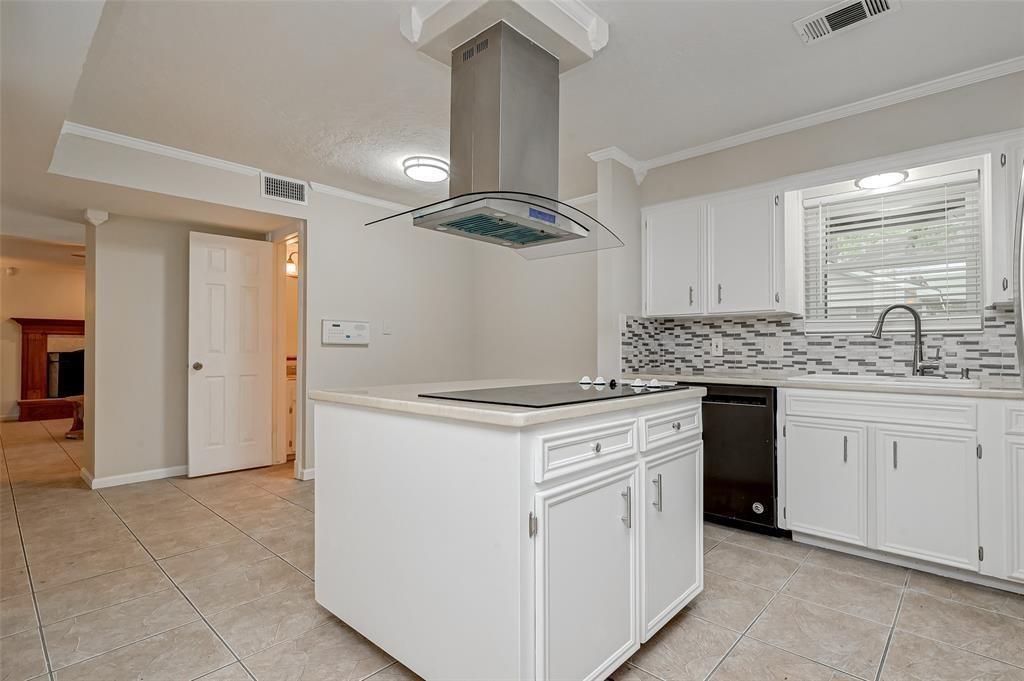 Listing images