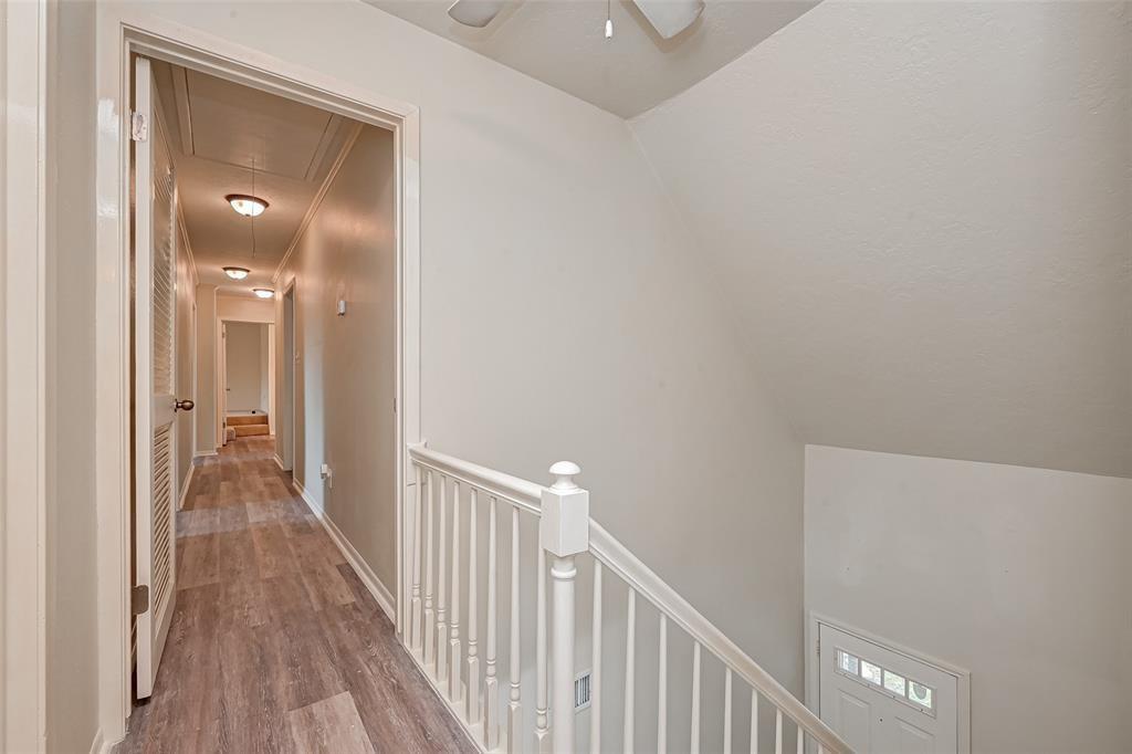 Listing images