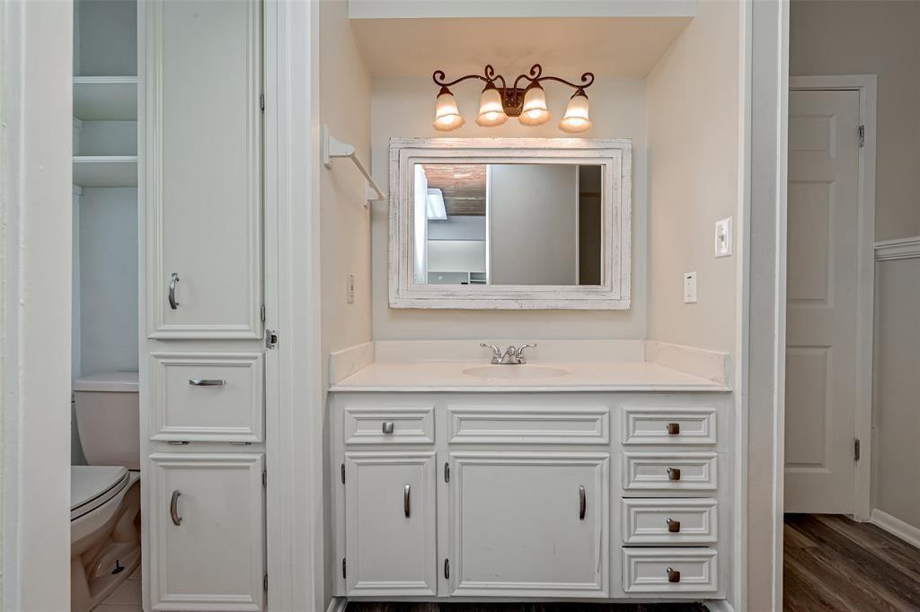 Listing images
