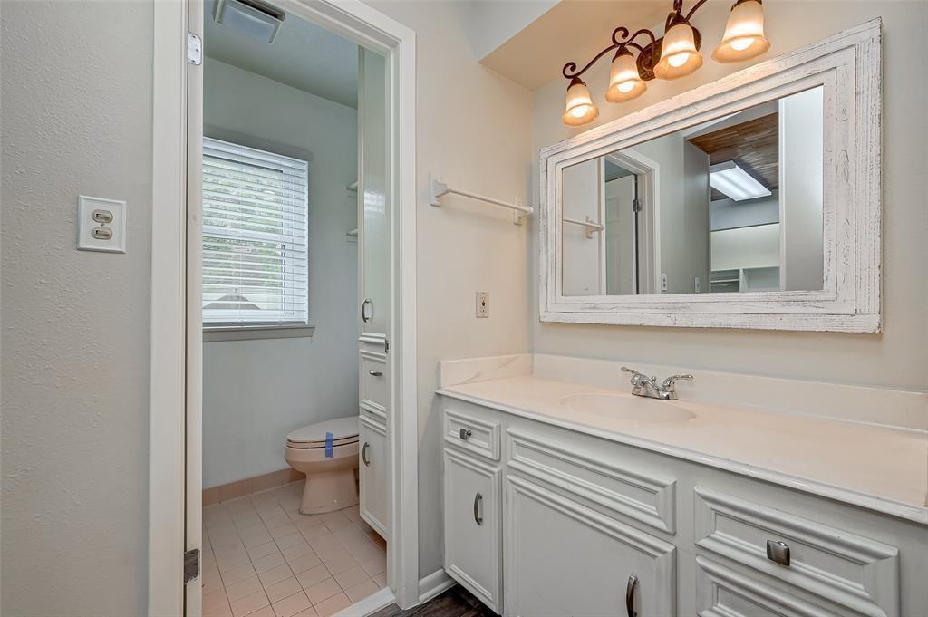 Listing images