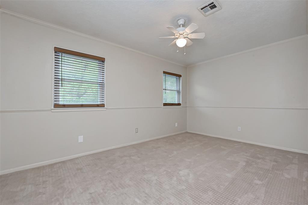 Listing images