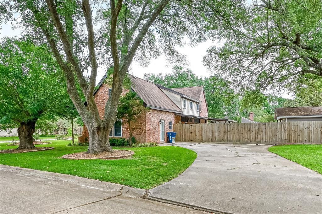 Listing images