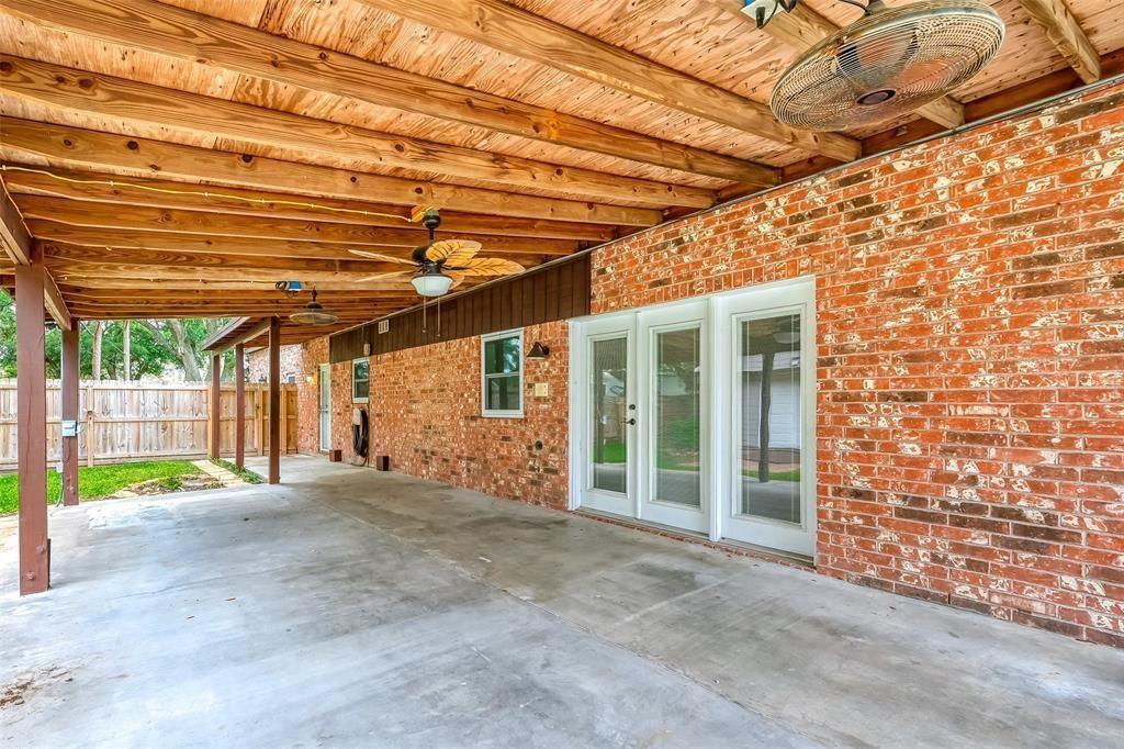 Listing images
