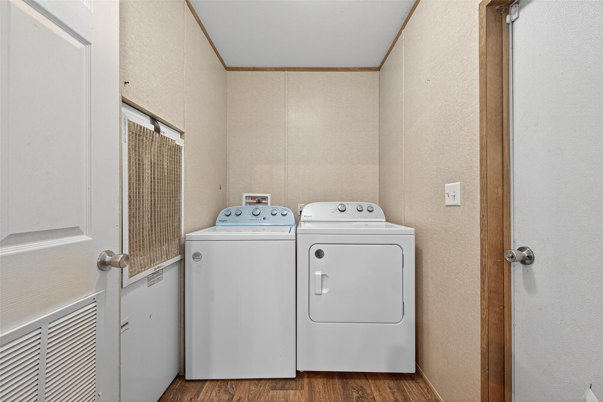 Listing images