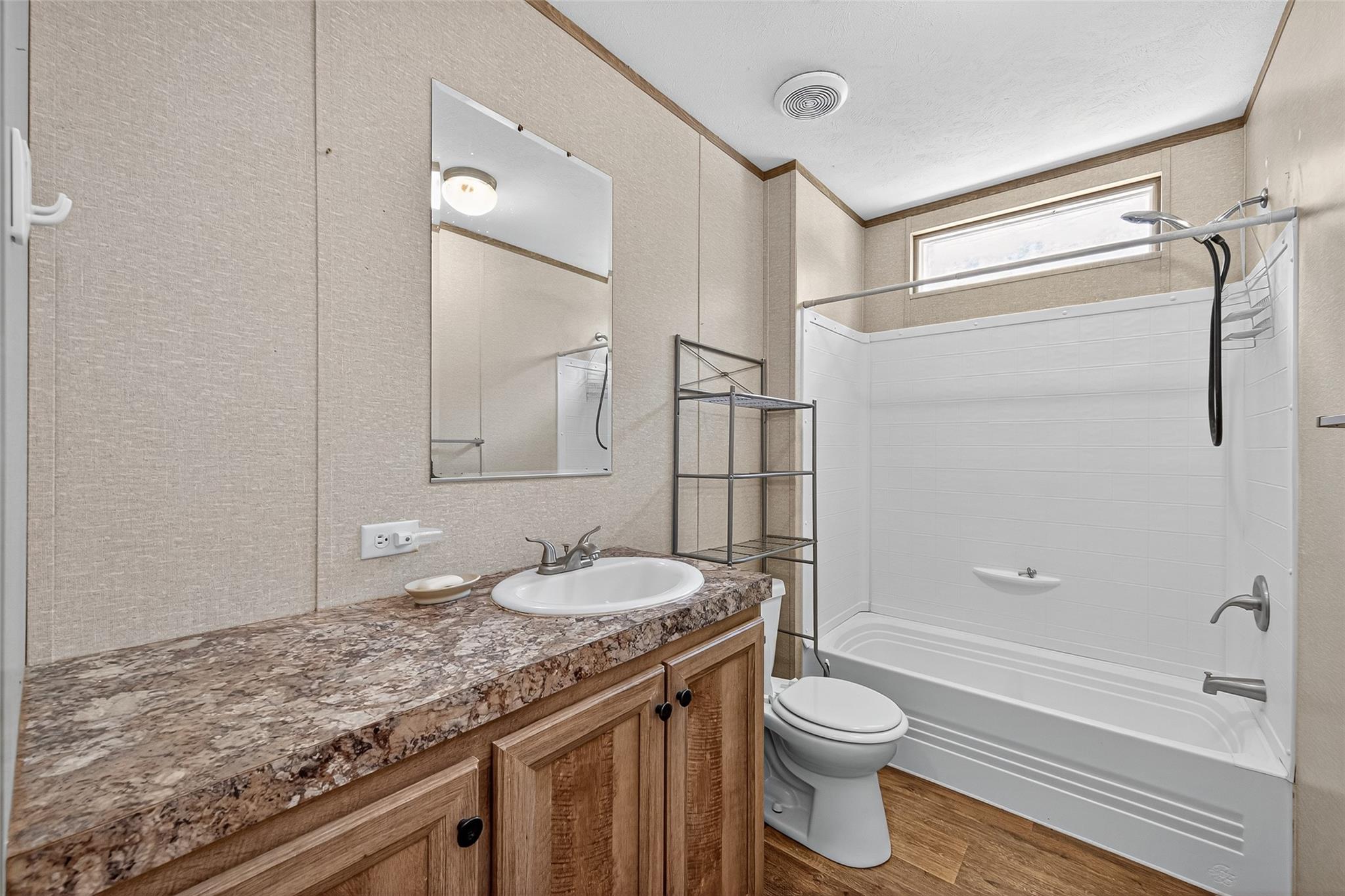 Listing images