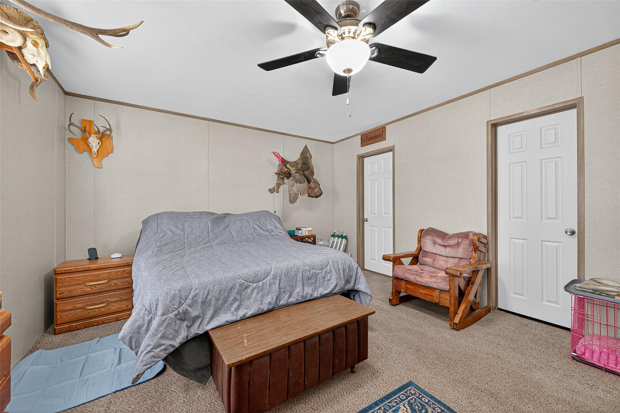 Listing images