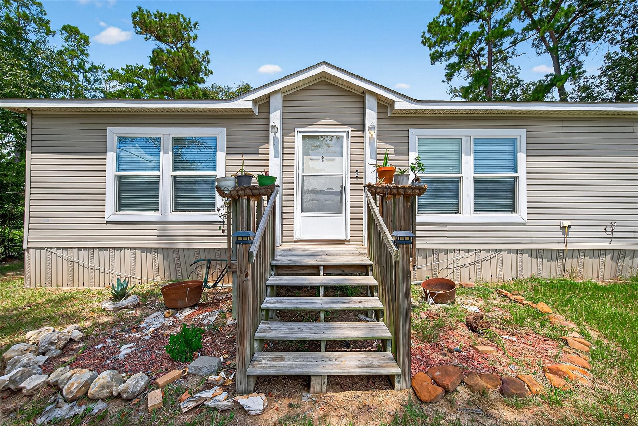 Listing images