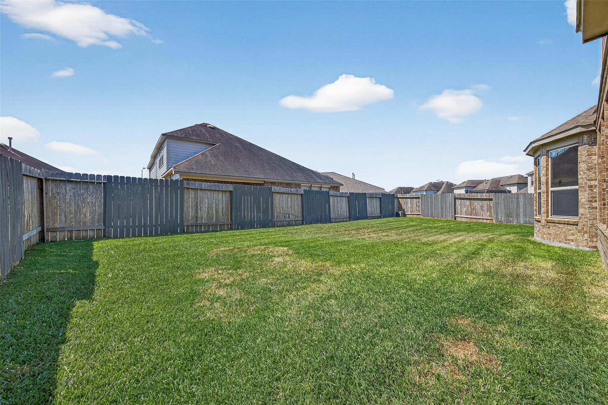 Listing images
