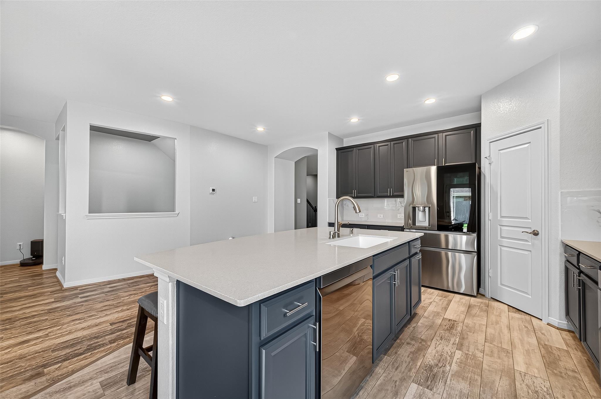 Listing images