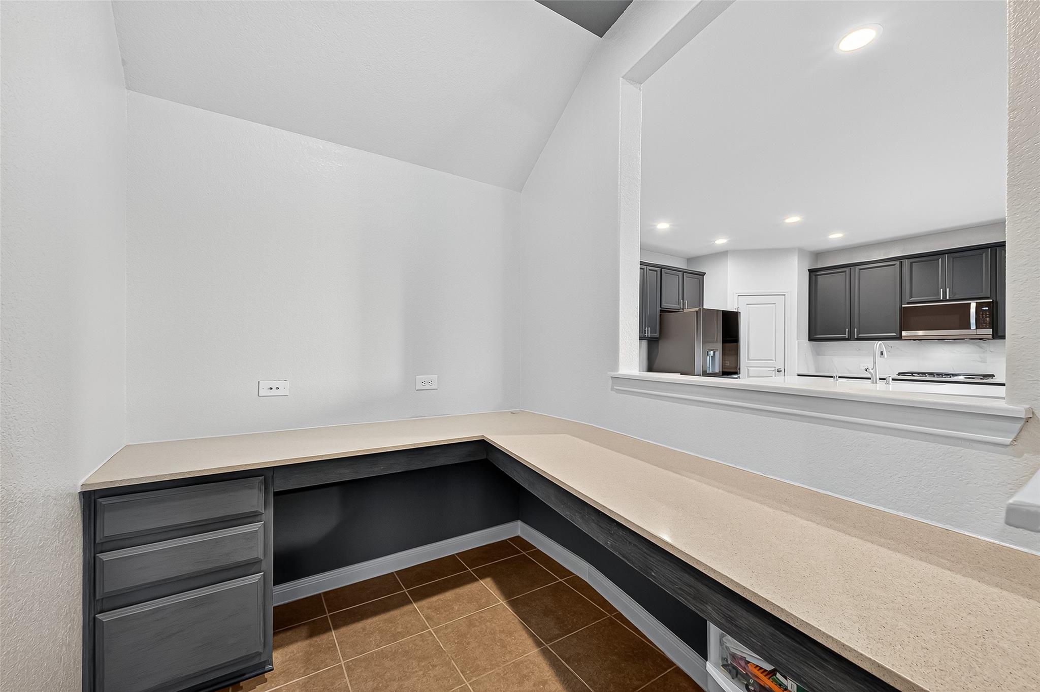 Listing images