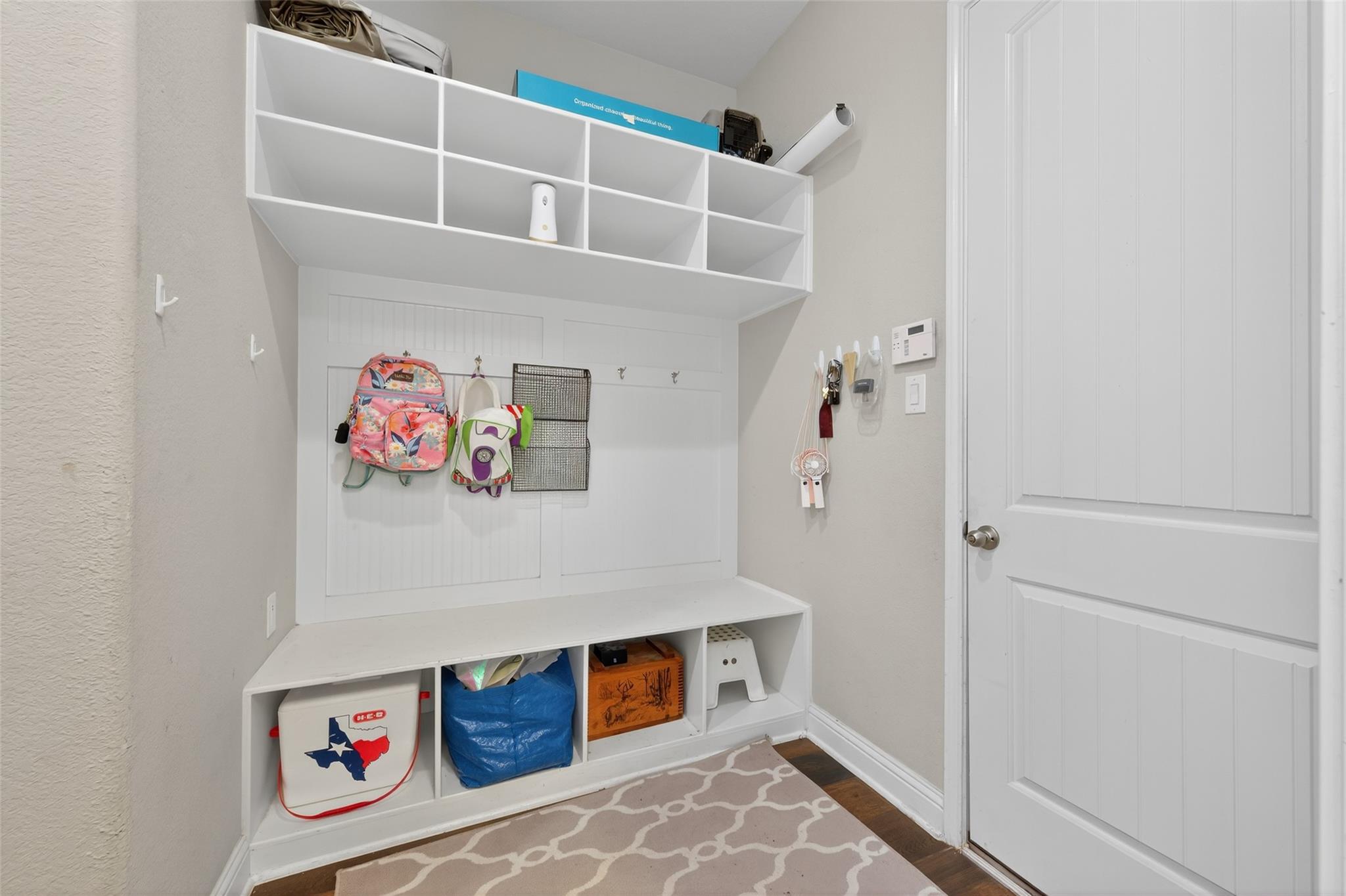 Listing images