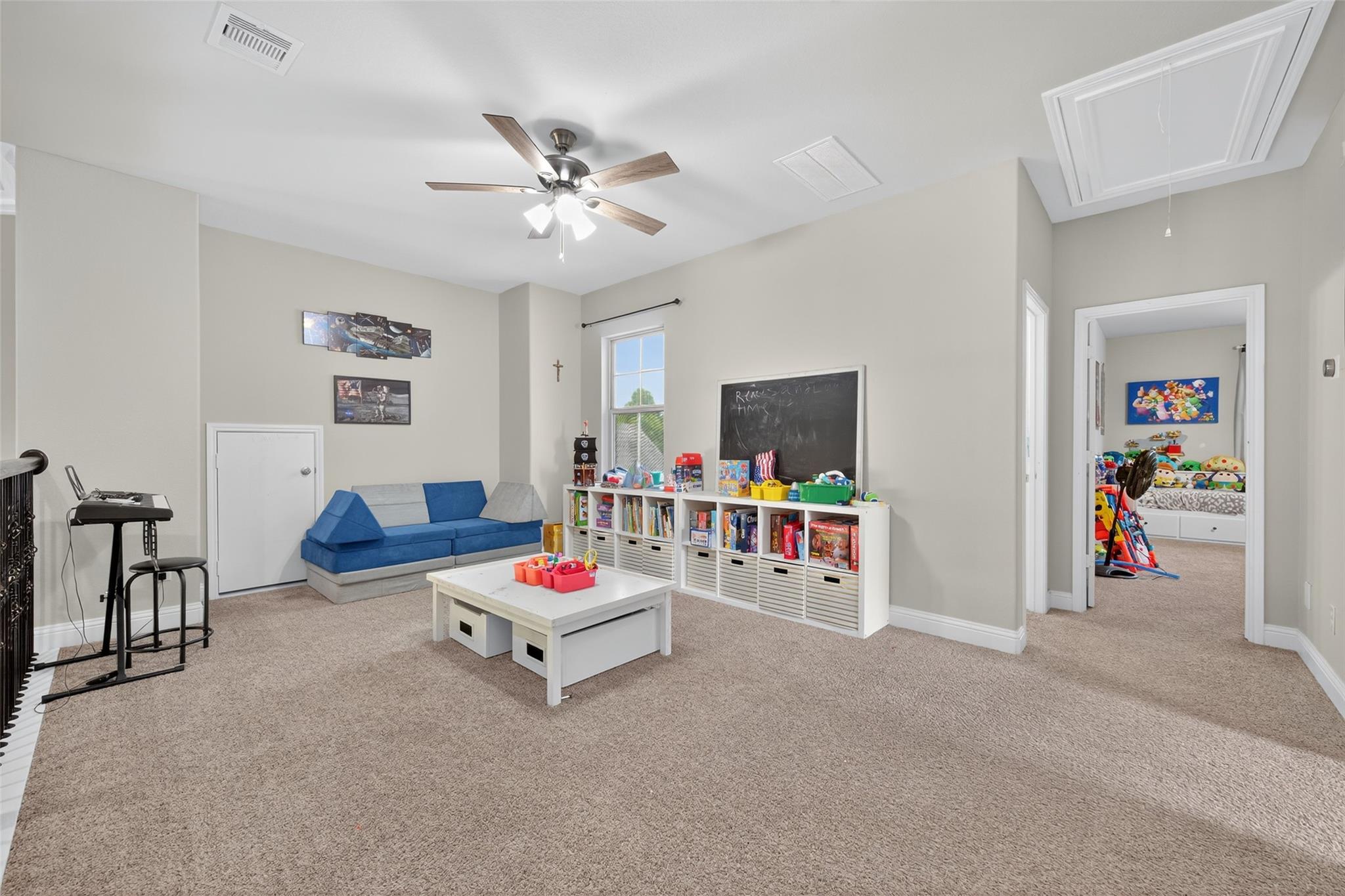 Listing images