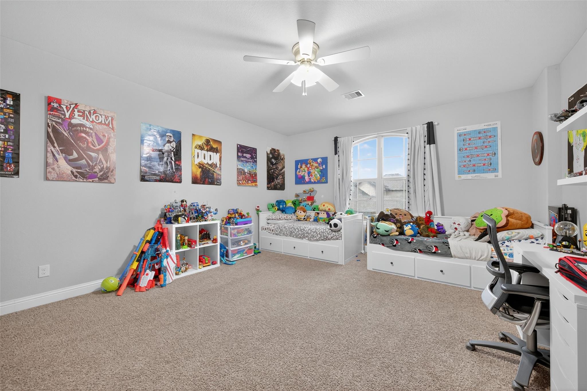 Listing images