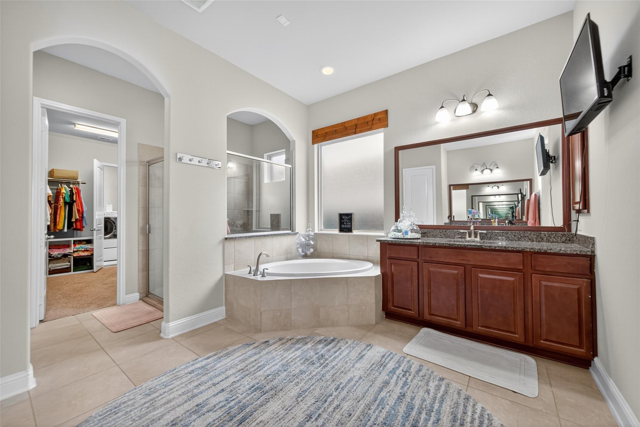 Listing images