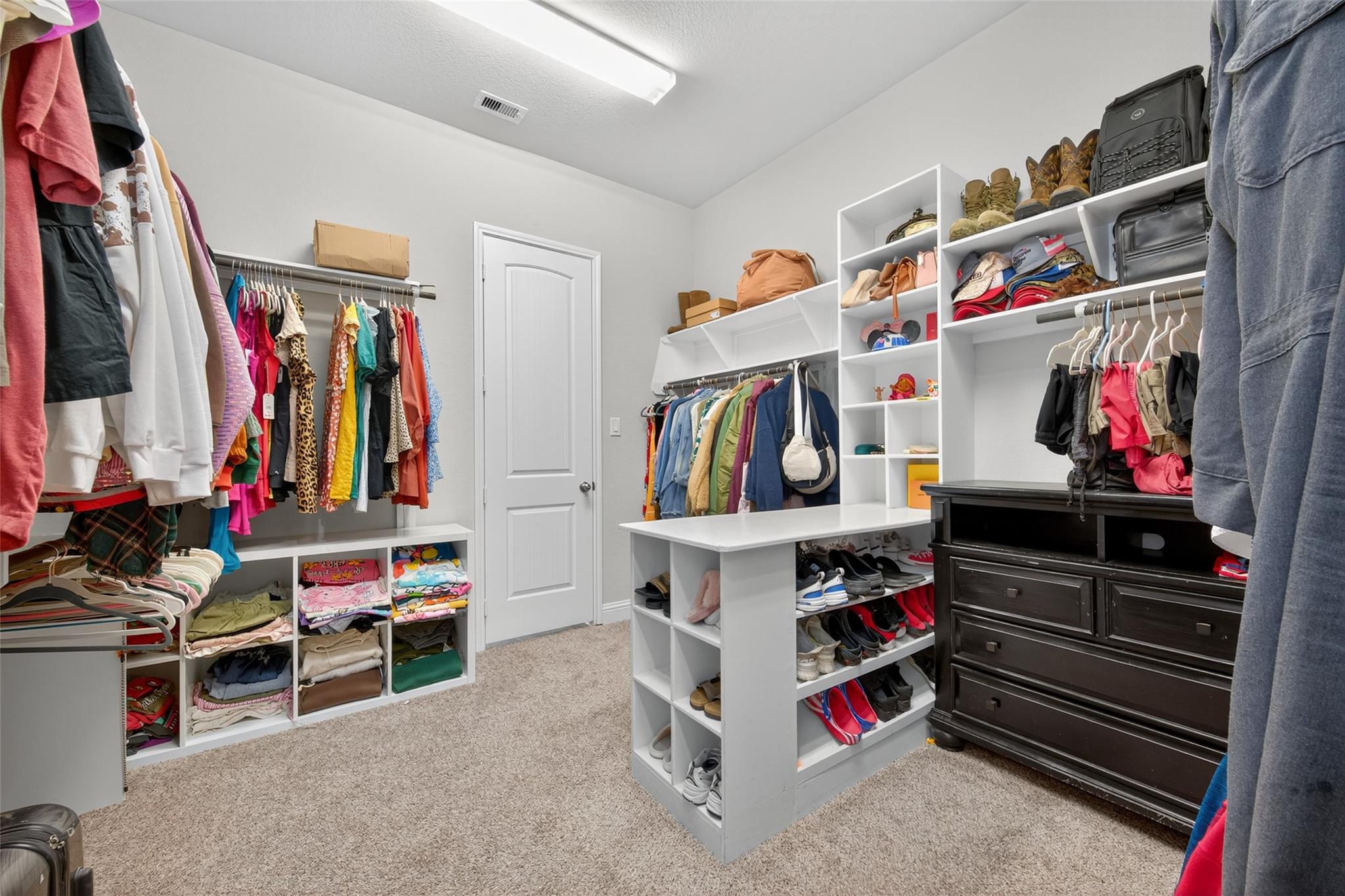 Listing images