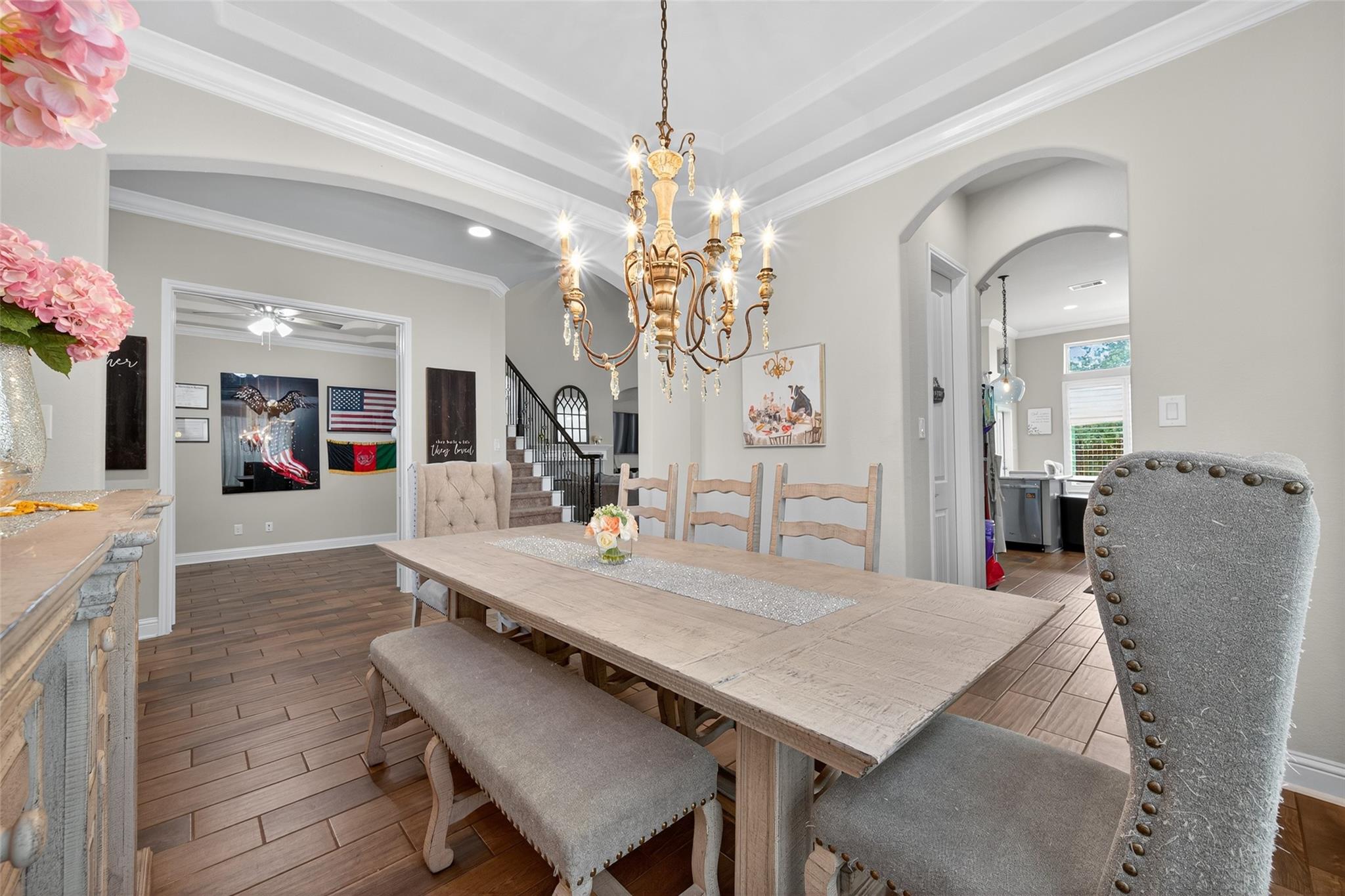 Listing images