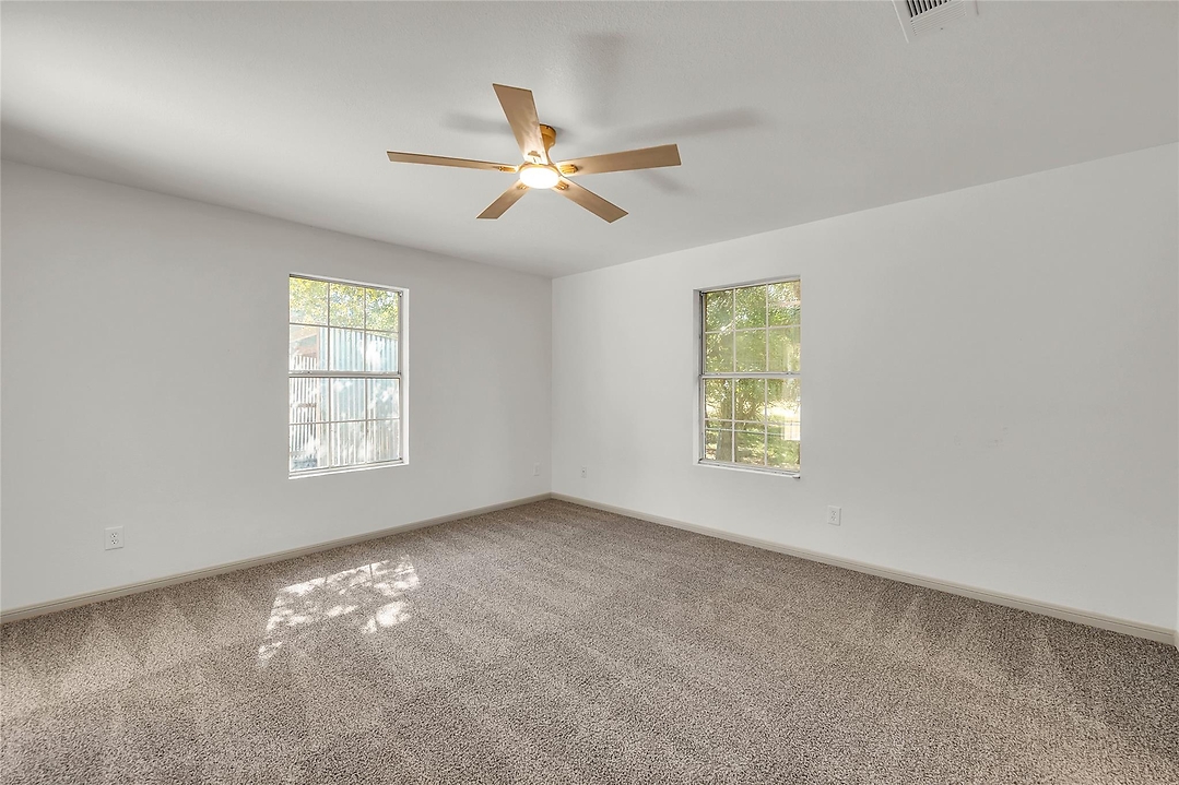 Listing images