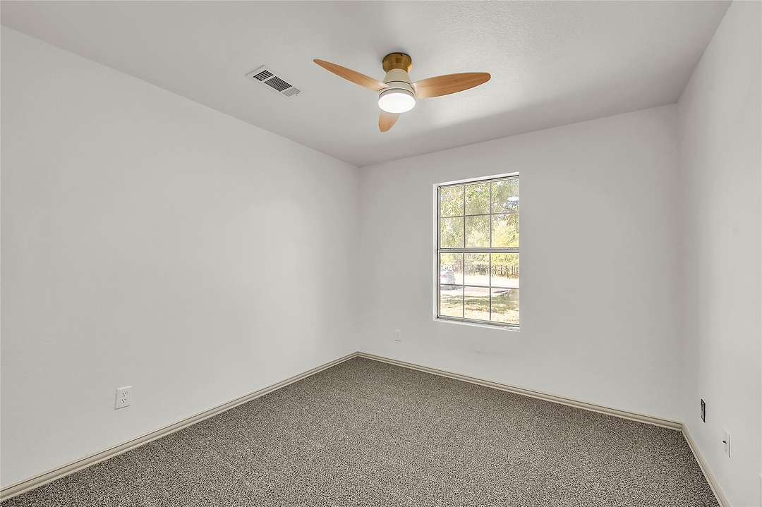 Listing images