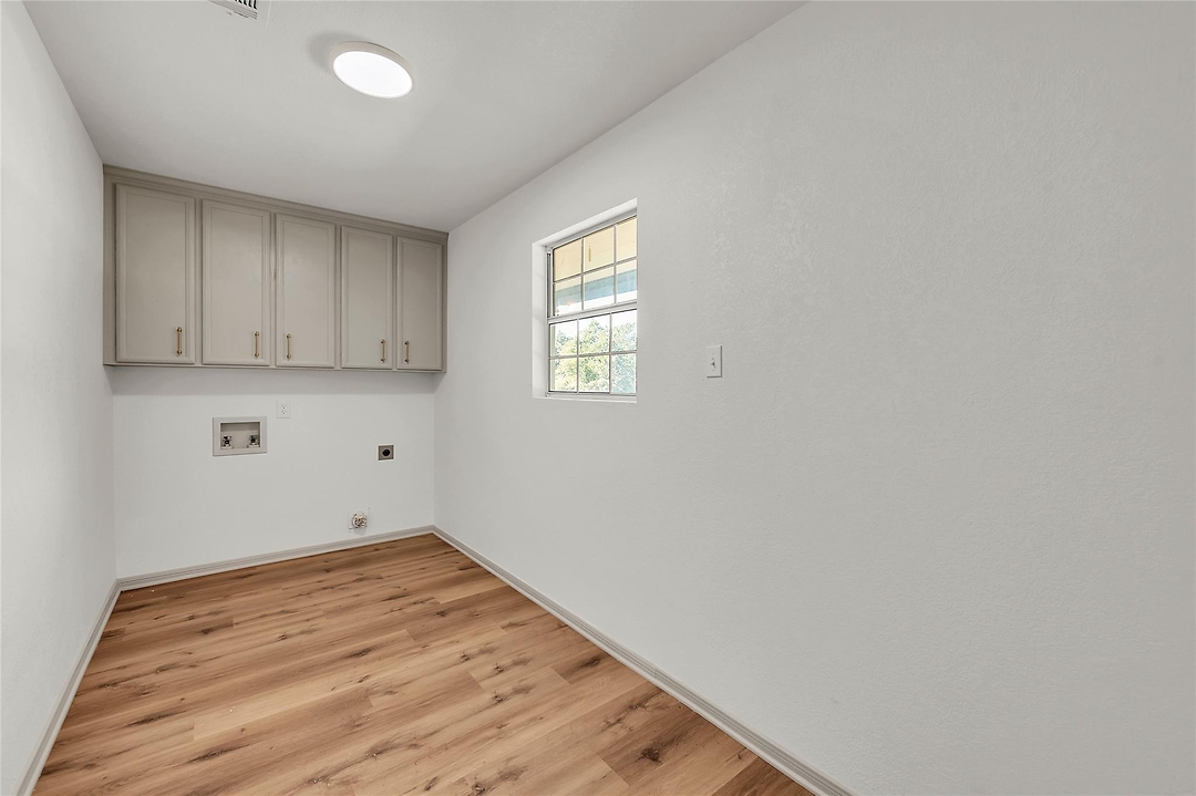 Listing images