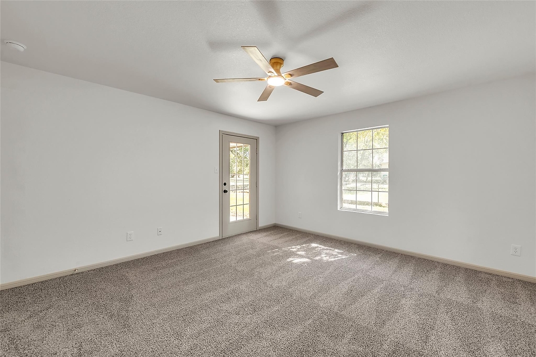 Listing images