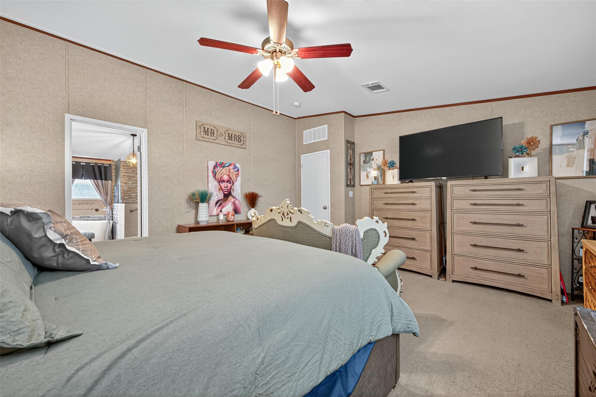 Listing images