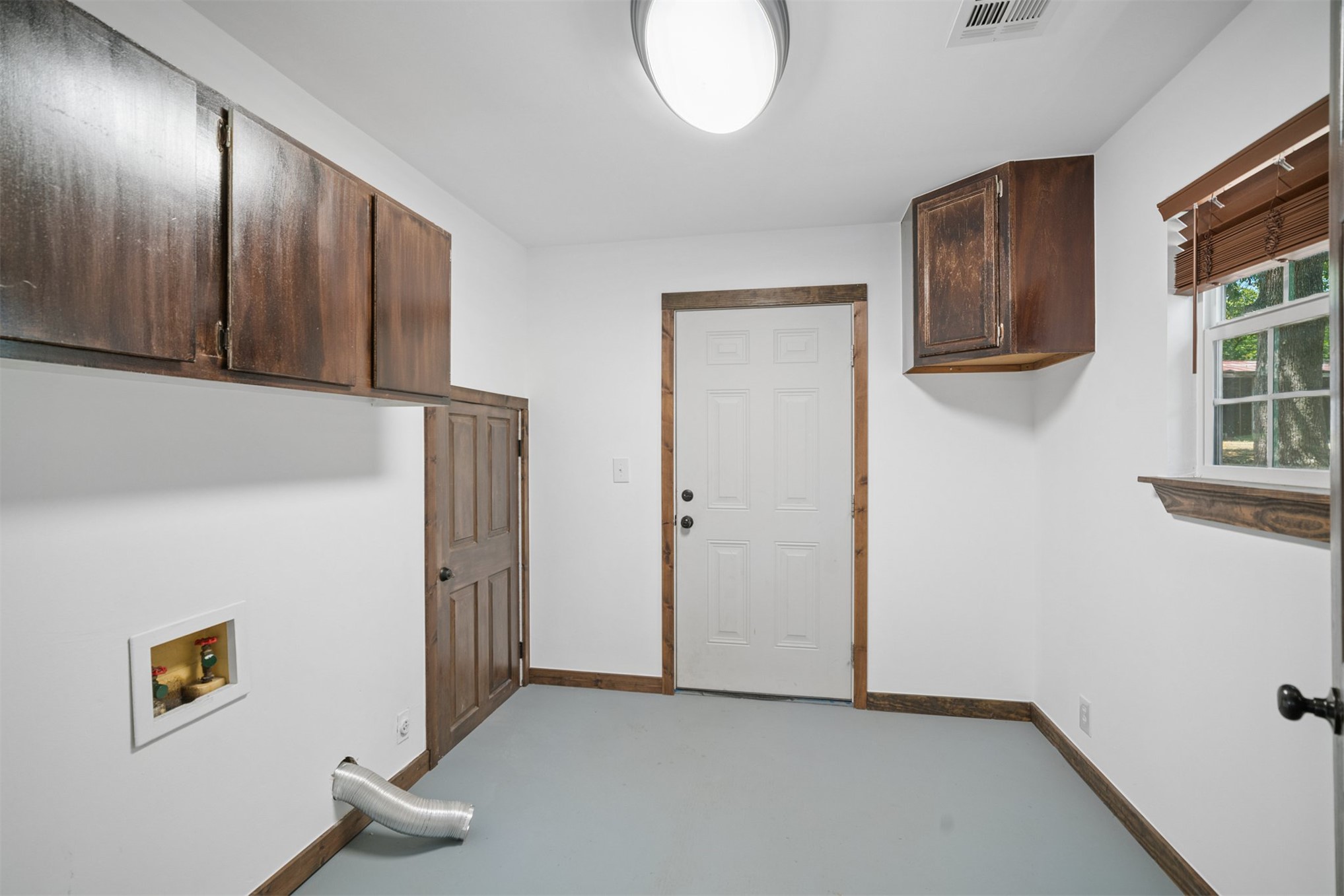 Listing images