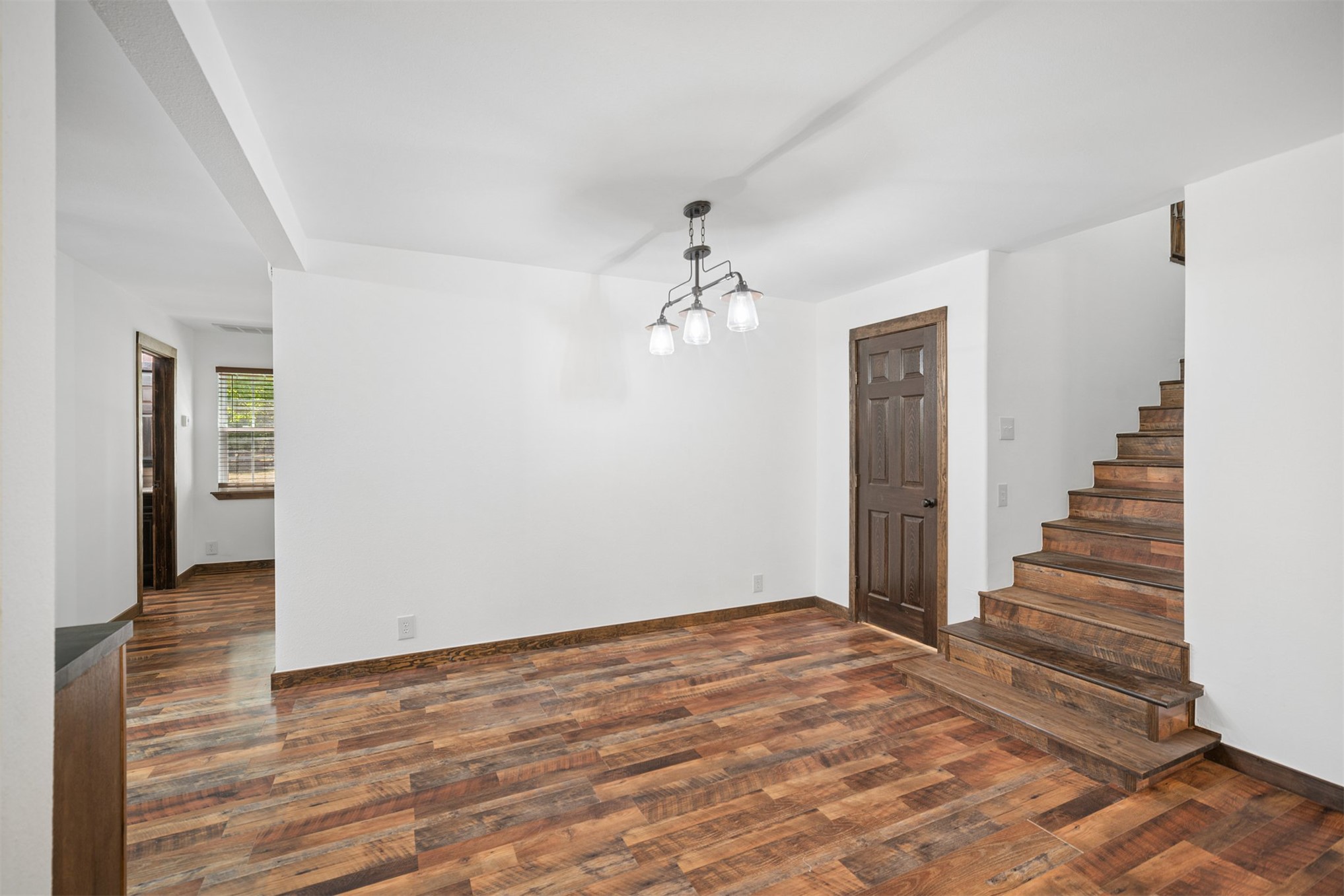 Listing images