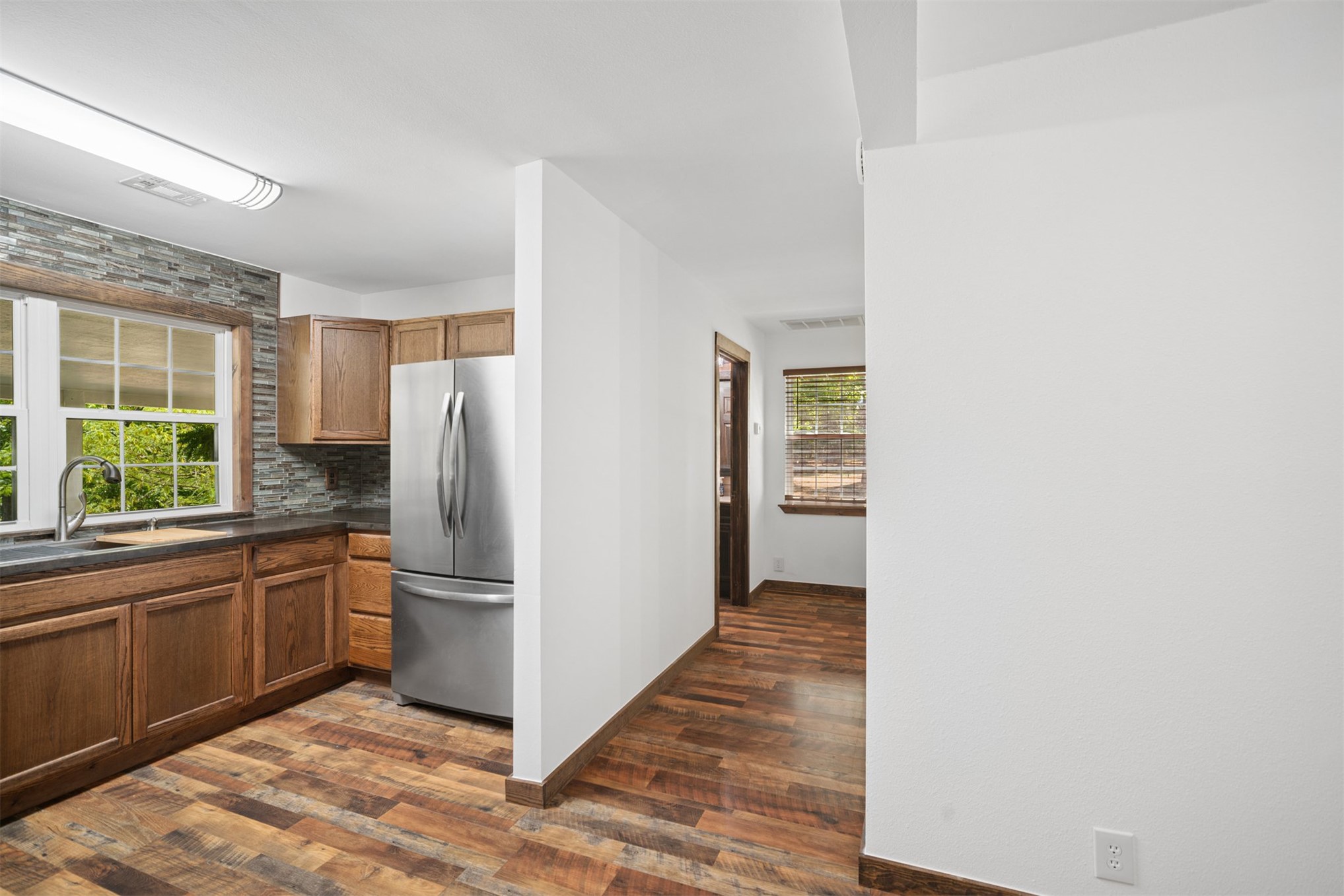 Listing images