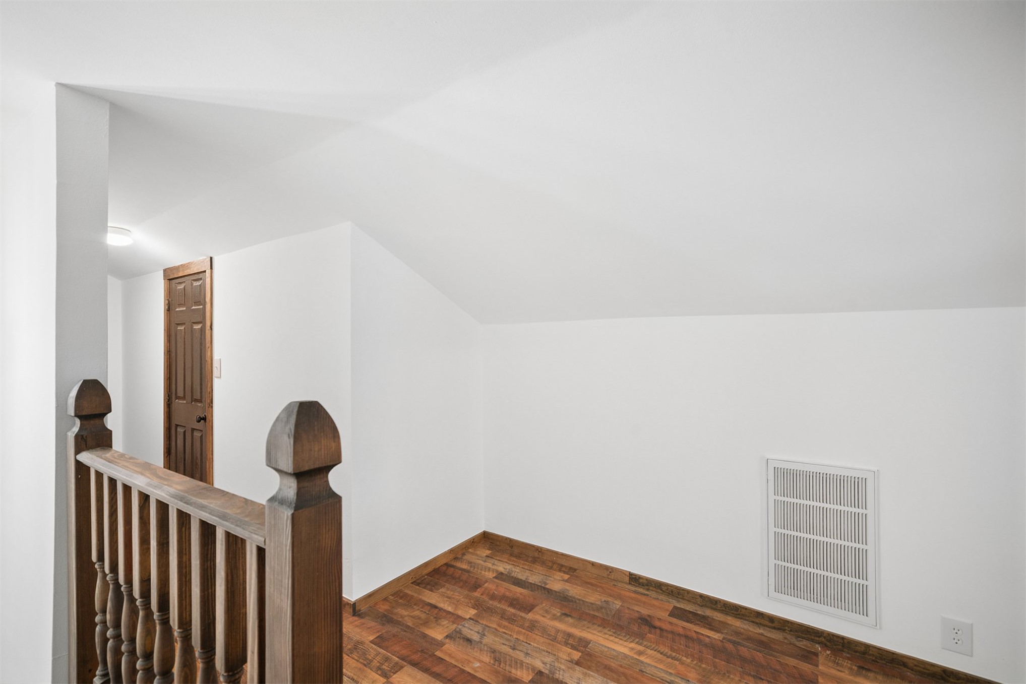 Listing images