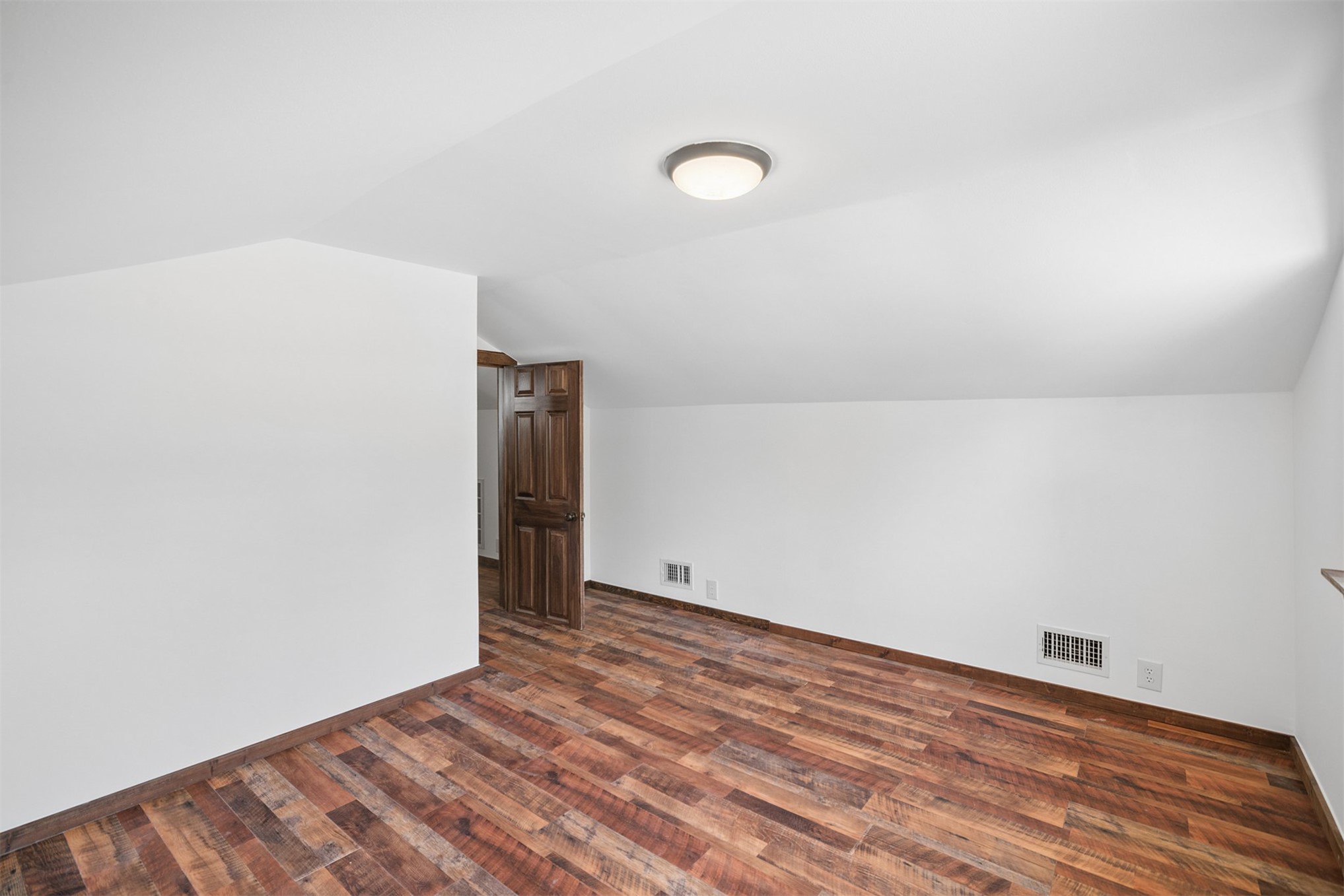 Listing images